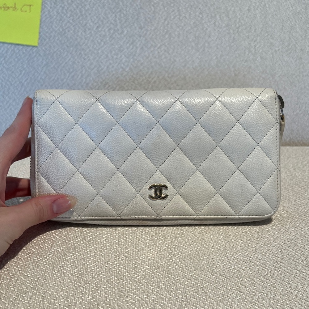 Chanel white wallet caviar